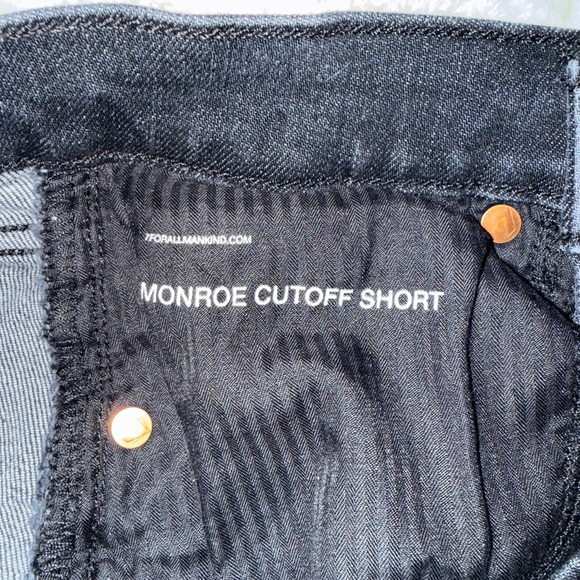 7 For All Mankind Women’s Black Demin Monroe High-Rise Cutoff Jean Shorts - Picture 6 of 12